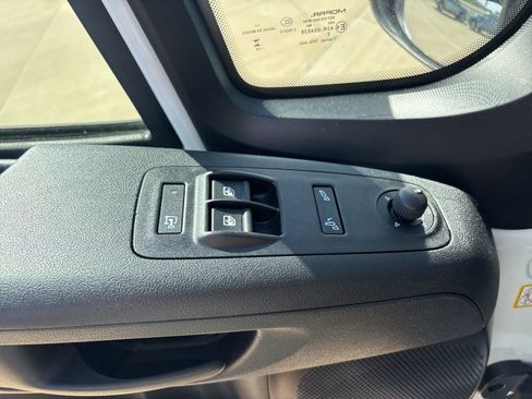 Used 2026 RAM ProMaster 2500 w/ Convenience Group FWD image 11