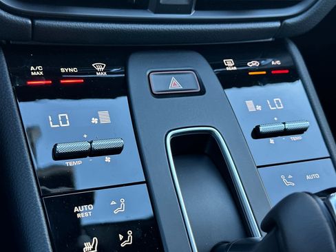 New 2026 Porsche Macan Turbo image 24