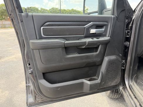 Used 2025 RAM 3500 Big Horn AWD/4WD image 11
