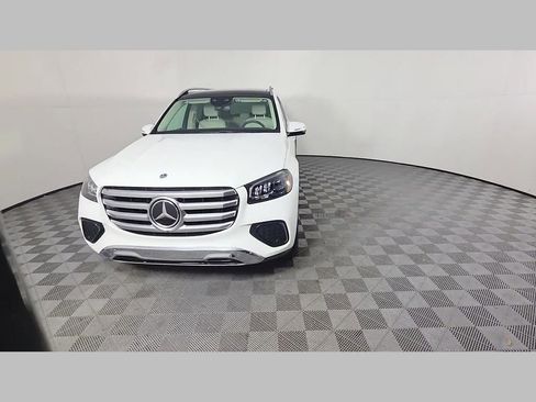 Used 2025 Mercedes-Benz GLS 450 GLS 450 image 54