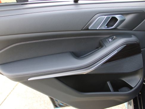 Used 2023 BMW X5 xDrive45e w/ M Sport Package image 24