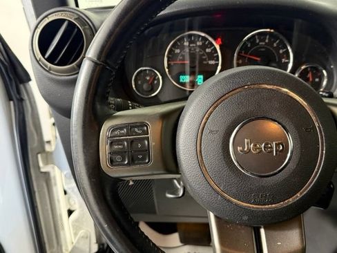Used 2018 Jeep Wrangler Unlimited Sport AWD/4WD image 30