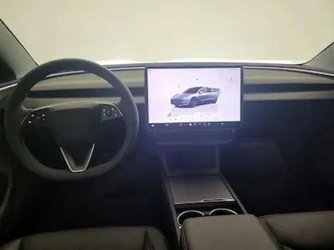 Used 2025 Tesla Model 3 Long Range image 6