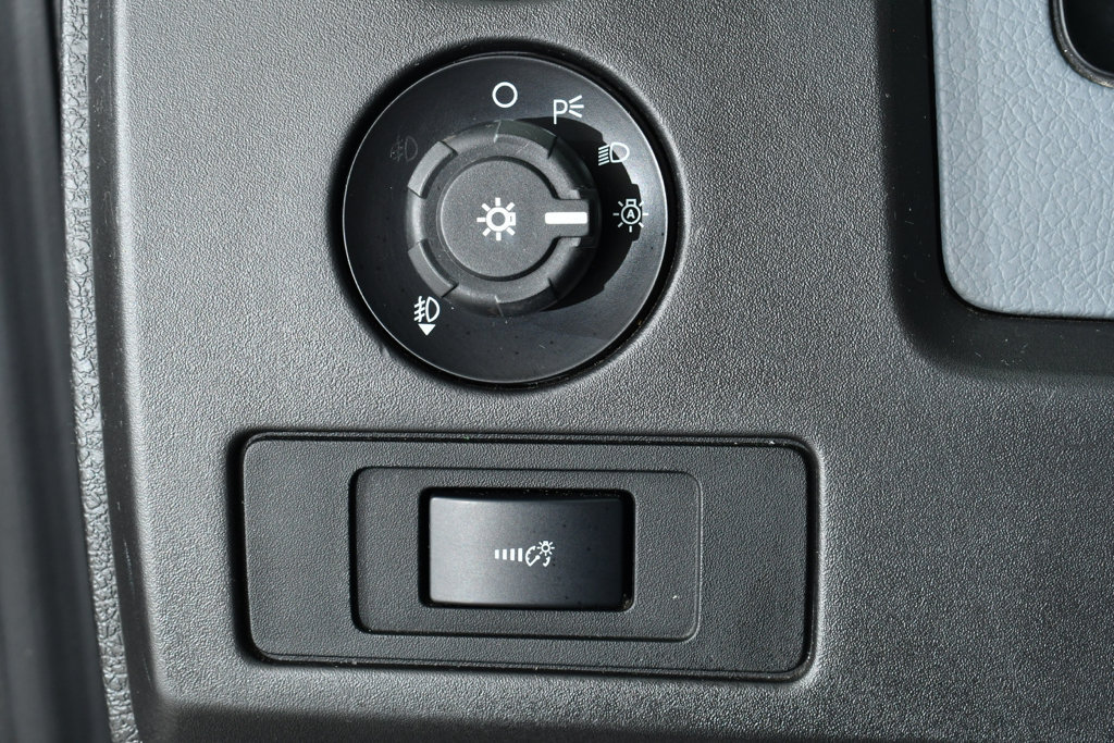 Used 2014 Ford F150 XLT w/ Equipment Group 302A Luxury AWD/4WD image 31