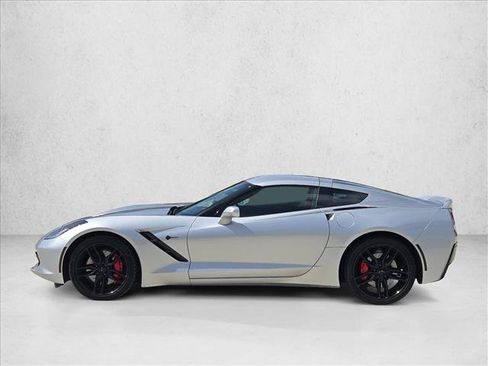 Used 2018 Chevrolet Corvette Stingray Coupe RWD image 9