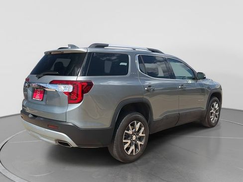 Used 2023 GMC Acadia SLT w/ Preferred Package FWD image 4