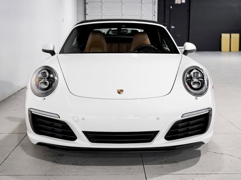 Used 2017 Porsche 911 Carrera S image 5