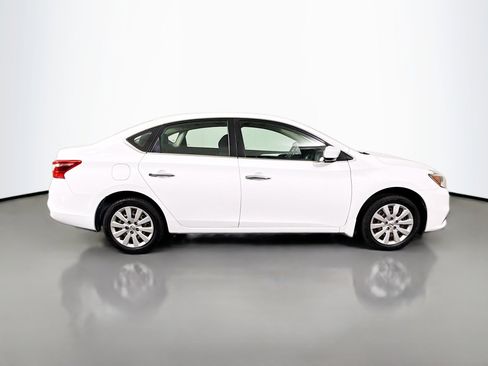 Used 2019 Nissan Sentra S image 11