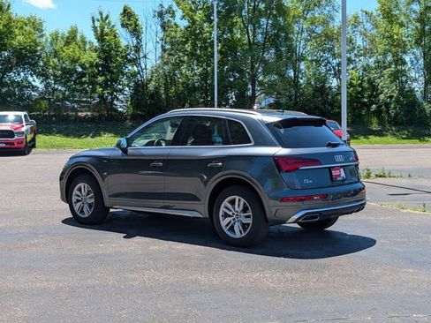 Used 2023 Audi Q5 2.0T Premium w/ Convenience Package AWD/4WD image 4