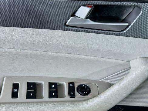 Used 2016 Hyundai Sonata SE FWD image 23