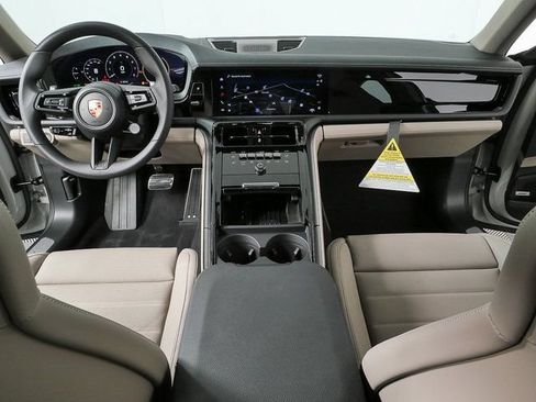 New 2026 Porsche Panamera image 18