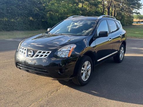 Used 2015 Nissan Rogue S w/ Convenience Package AWD/4WD image 5