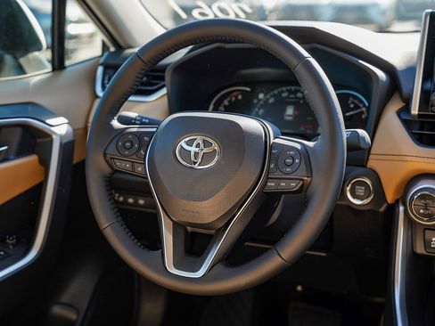 New 2025 Toyota RAV4 XLE image 18