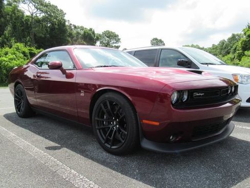 Used 2022 Dodge Challenger R/T Scat Pack w/ Dynamics Package RWD image 1