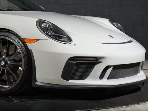 Used 2019 Porsche 911 GT3 RWD image 15