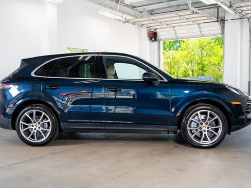 Used 2021 Porsche Cayenne image 5