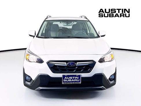 Used 2021 Subaru Crosstrek 2.0i Premium w/ Moonroof Package image 2