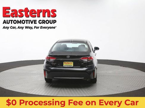 Used 2022 Toyota Corolla LE FWD image 36