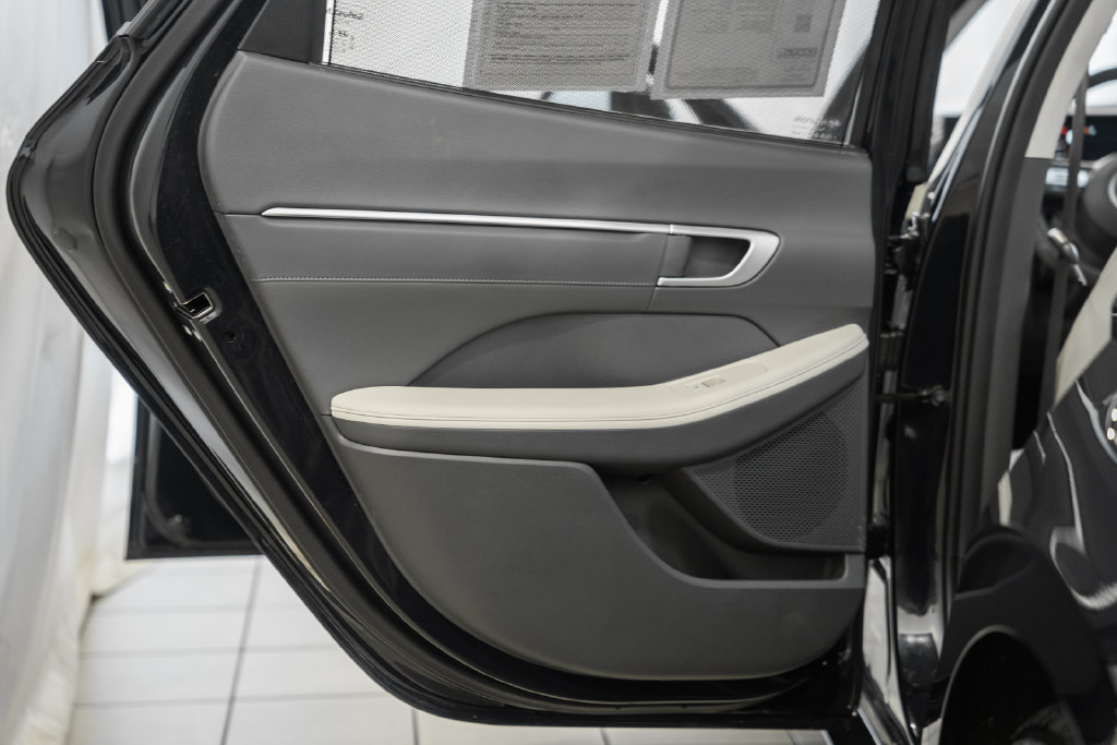 Used 2025 Hyundai Sonata Limited FWD image 36