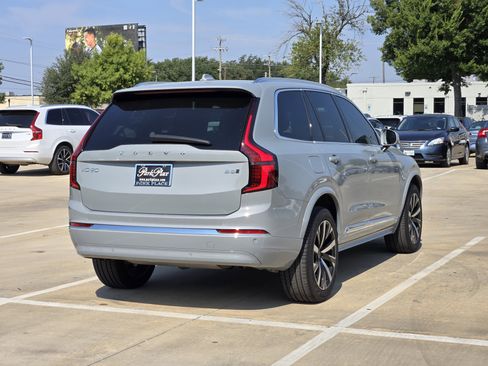 Certified 2025 Volvo XC90 B5 Core w/ Climate Package image 9