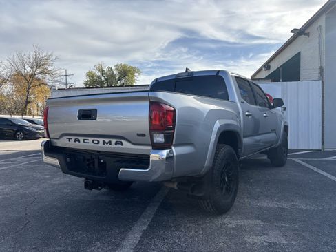 Used 2022 Toyota Tacoma SR5 image 9