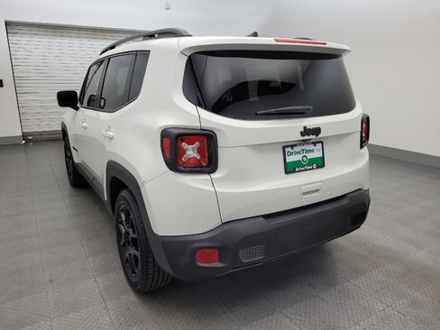 Used 2020 Jeep Renegade Altitude FWD image 5