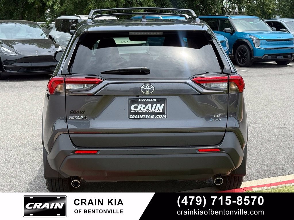 Used 2025 Toyota RAV4 LE AWD/4WD image 6