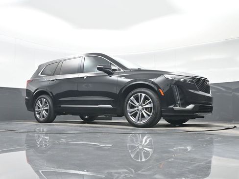 Used 2020 Cadillac XT6 Premium Luxury FWD image 32