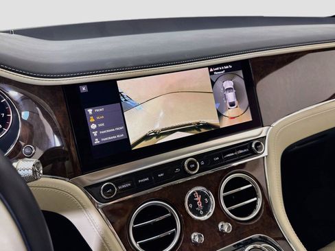 Used 2022 Bentley Continental GT AWD/4WD image 21