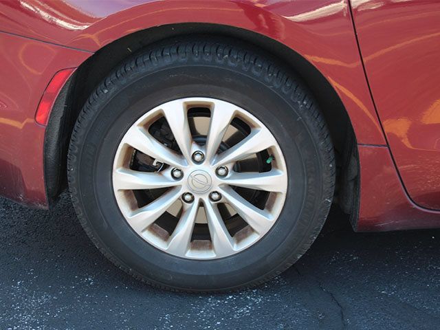 Used 2018 Chrysler Pacifica Touring Plus FWD image 7