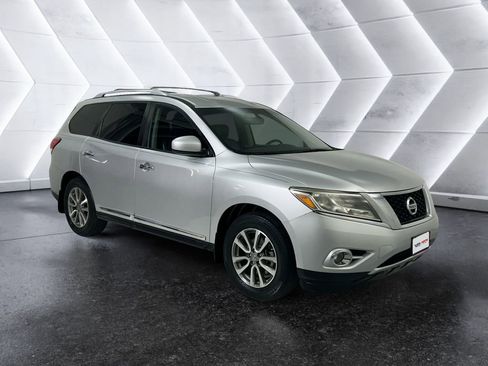 Used 2014 Nissan Pathfinder SL w/ Trailer Tow Package image 1