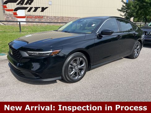Used 2023 Honda Accord EX image 1