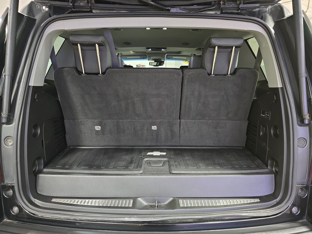 Used 2018 Chevrolet Tahoe Premier AWD/4WD image 13