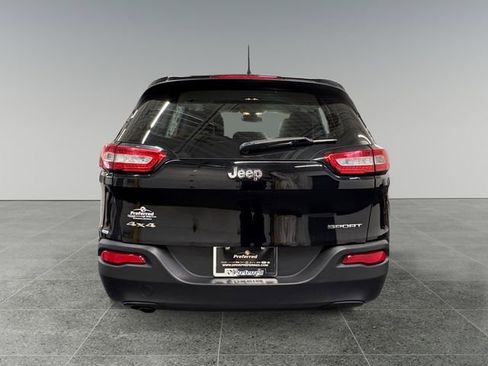 Used 2017 Jeep Cherokee Sport image 23