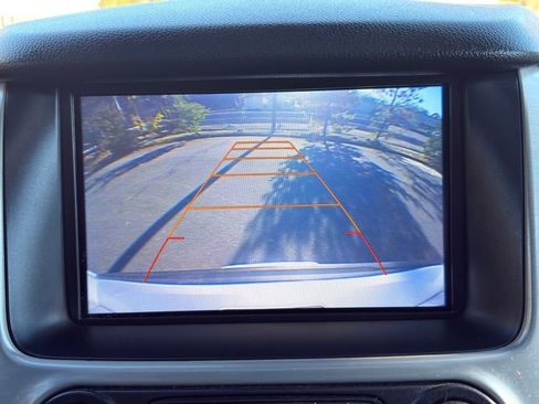 Used 2016 GMC Yukon XL SLT w/ HD Trailering Package image 19