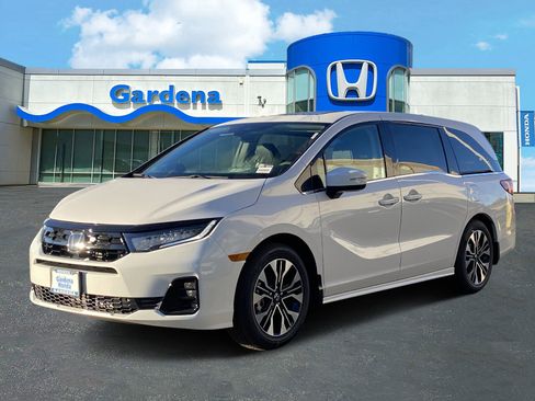 New 2026 Honda Odyssey Elite image 3
