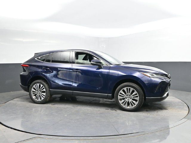 Used 2021 Toyota Venza XLE w/ Softex Package AWD/4WD image 3