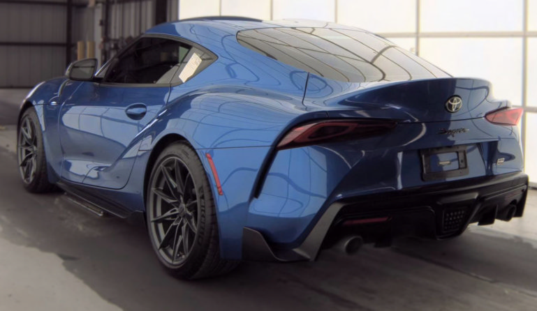 Used 2023 Toyota Supra RWD image 2