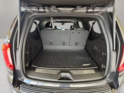 Used 2023 GMC Yukon XL AT4 w/ AT4 Premium Plus Package AWD/4WD image 33