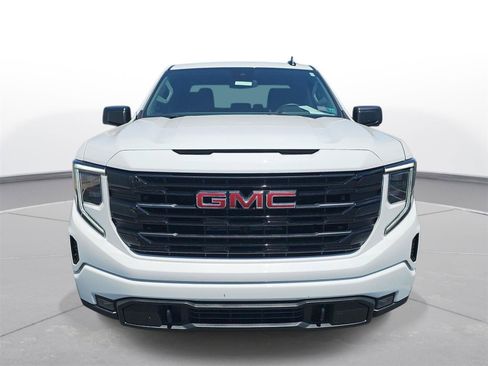 Used 2025 GMC Sierra 1500 Elevation AWD/4WD image 2