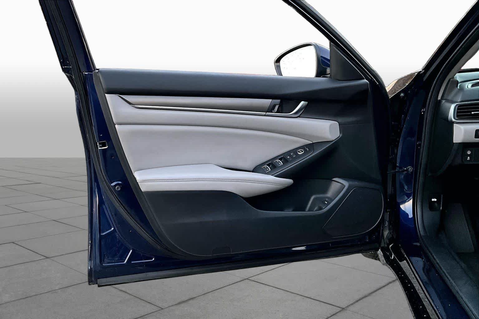 Used 2018 Honda Accord Hybrid image 22