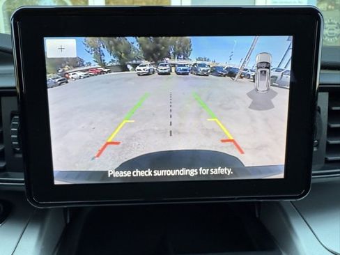 Used 2022 Ford Explorer XLT w/ Class IV Trailer Tow Package image 29