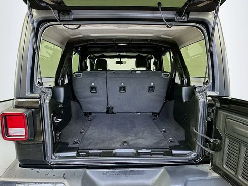 Used 2020 Jeep Wrangler Unlimited Sport AWD/4WD image 25