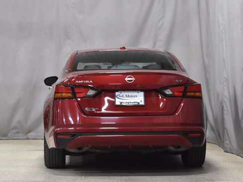Used 2024 Nissan Altima 2.5 SV image 8