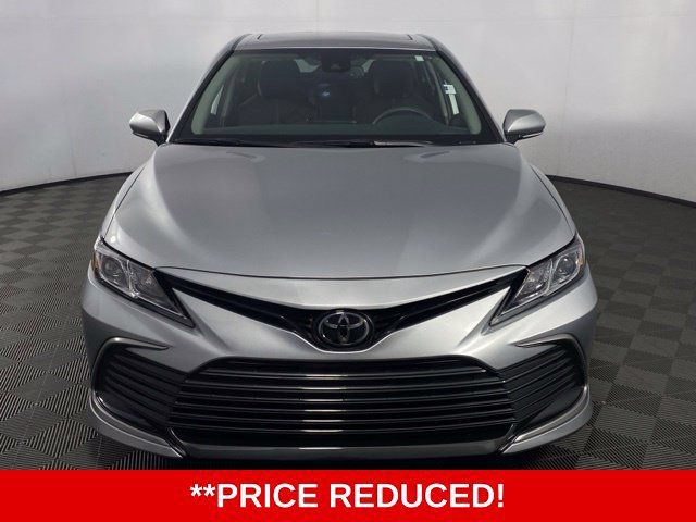 Used 2024 Toyota Camry LE w/ Convenience Package FWD image 2