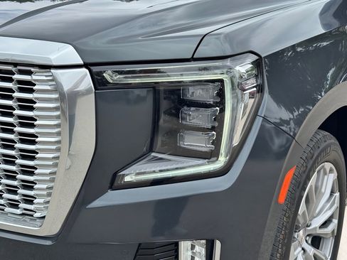 Used 2021 GMC Yukon Denali w/ Denali Ultimate Package AWD/4WD image 11