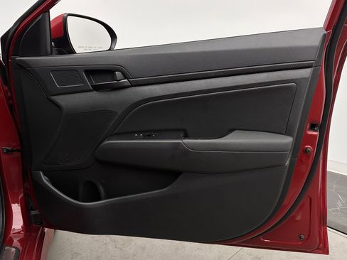 Used 2017 Hyundai Elantra Sport image 31