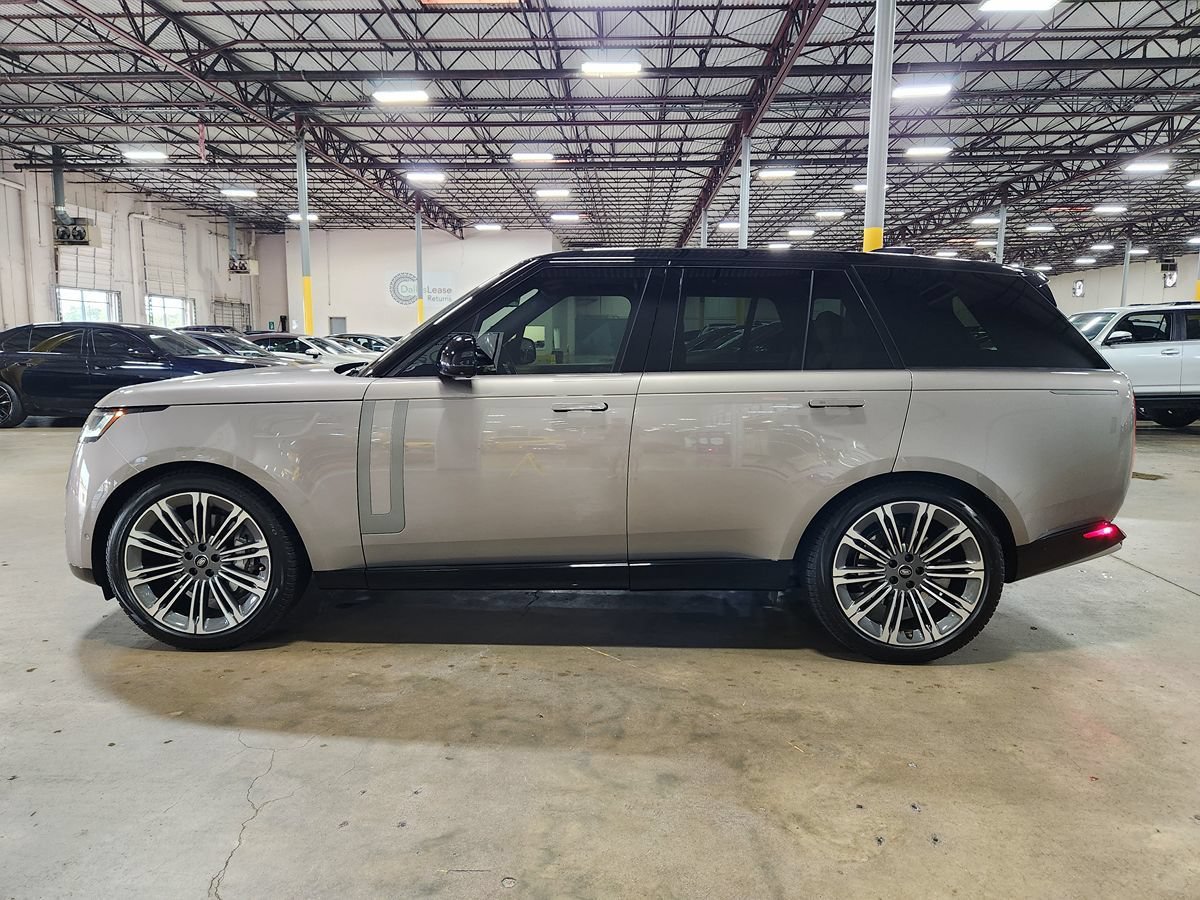 Used 2023 Land Rover Range Rover SE AWD/4WD image 7