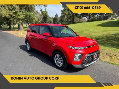 Used 2022 Kia Soul LX FWD image 1