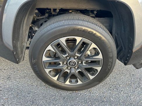 Used 2023 Toyota Tundra Limited image 9